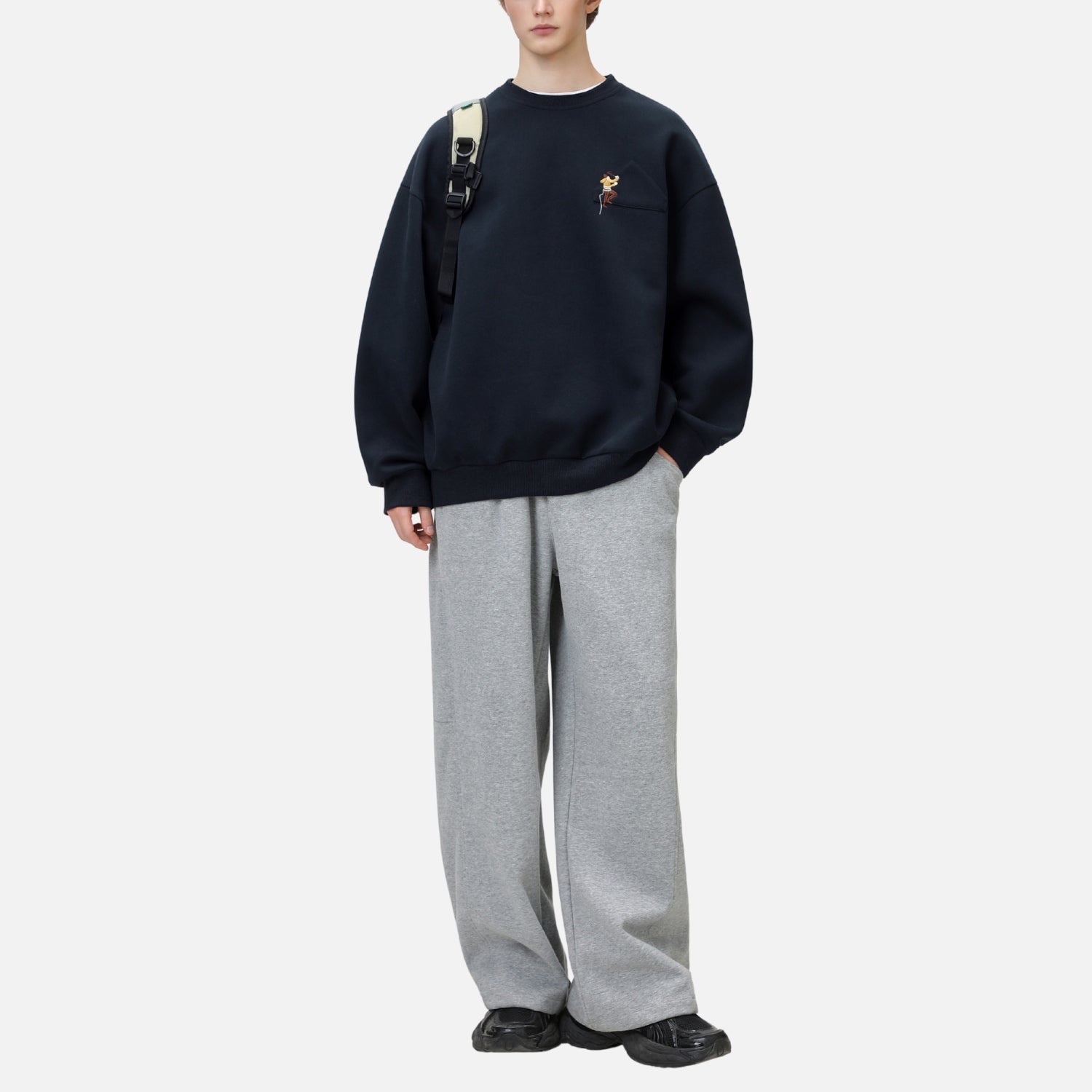 Climbing Embroidery Crewneck Sweatshirt