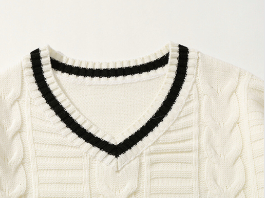 College V-neck Knitted Sweater