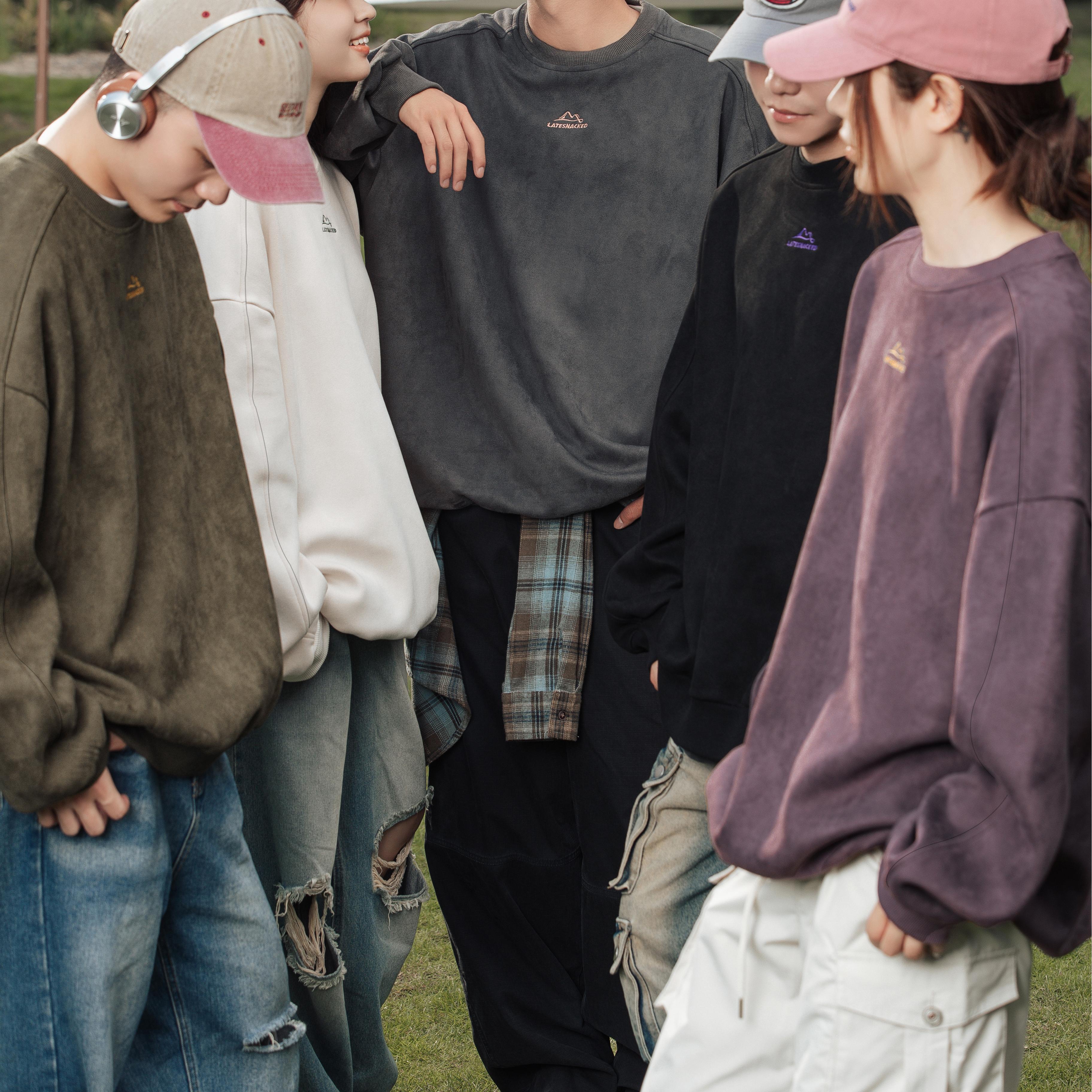 Vintage Mountain Logo Fleece Sweatshirt